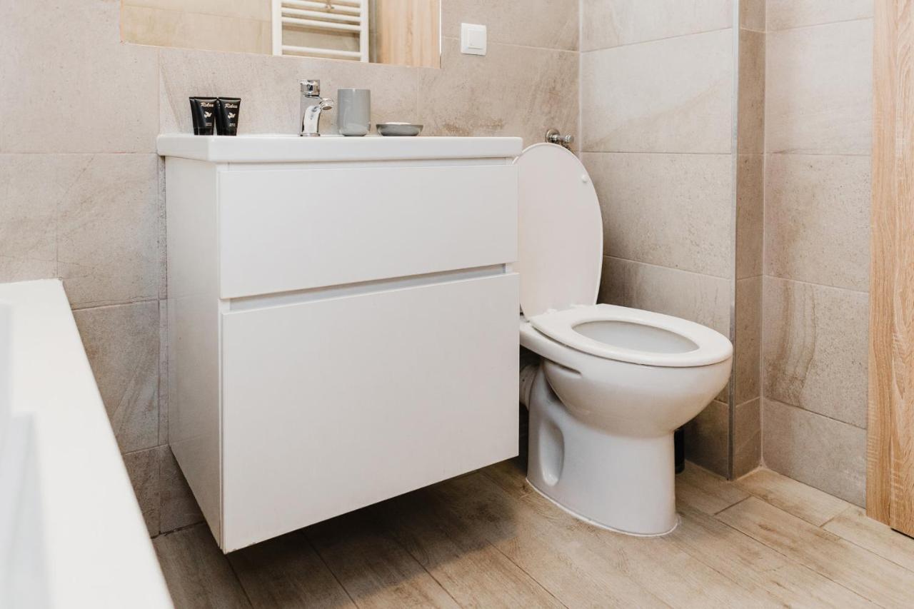 City View Apartment With Free Parking كلوج-نابوكا المظهر الخارجي الصورة