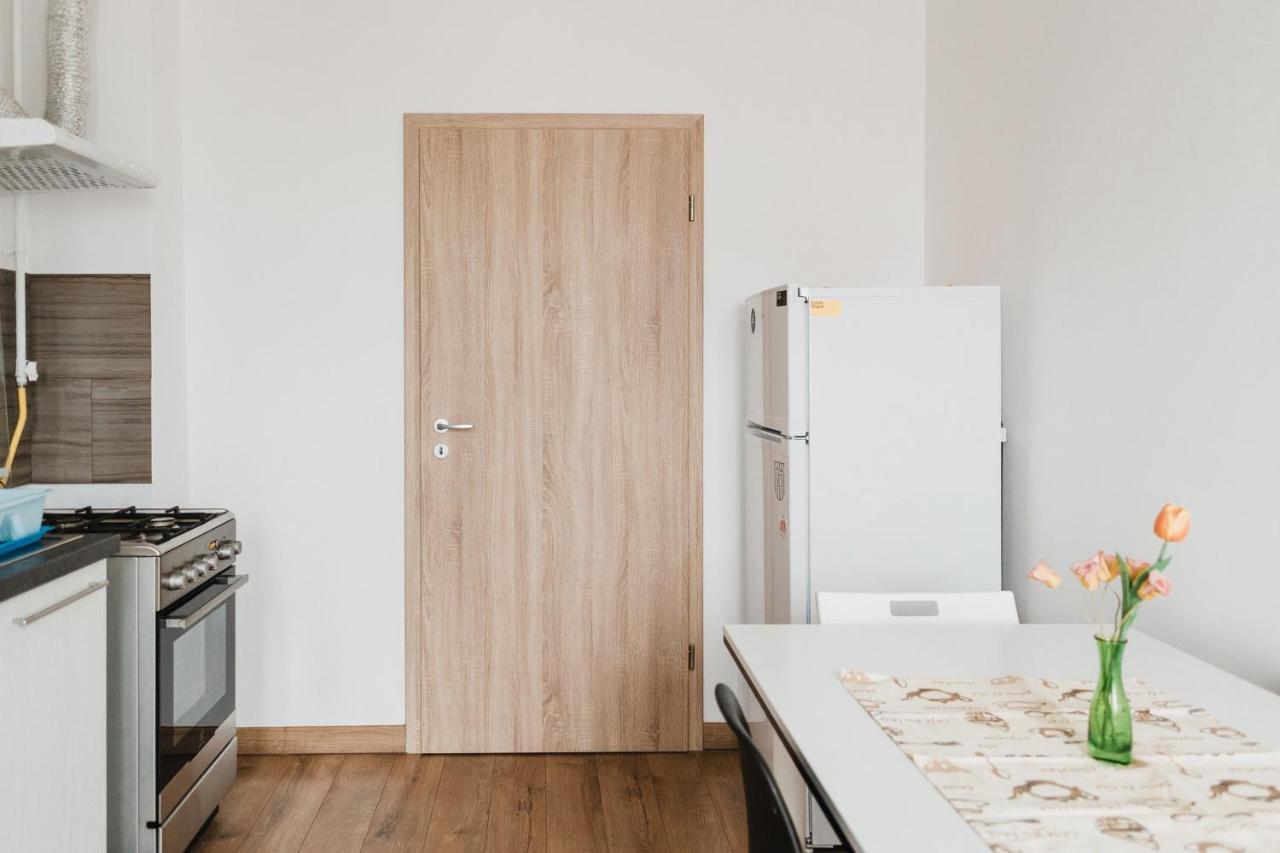 City View Apartment With Free Parking كلوج-نابوكا المظهر الخارجي الصورة