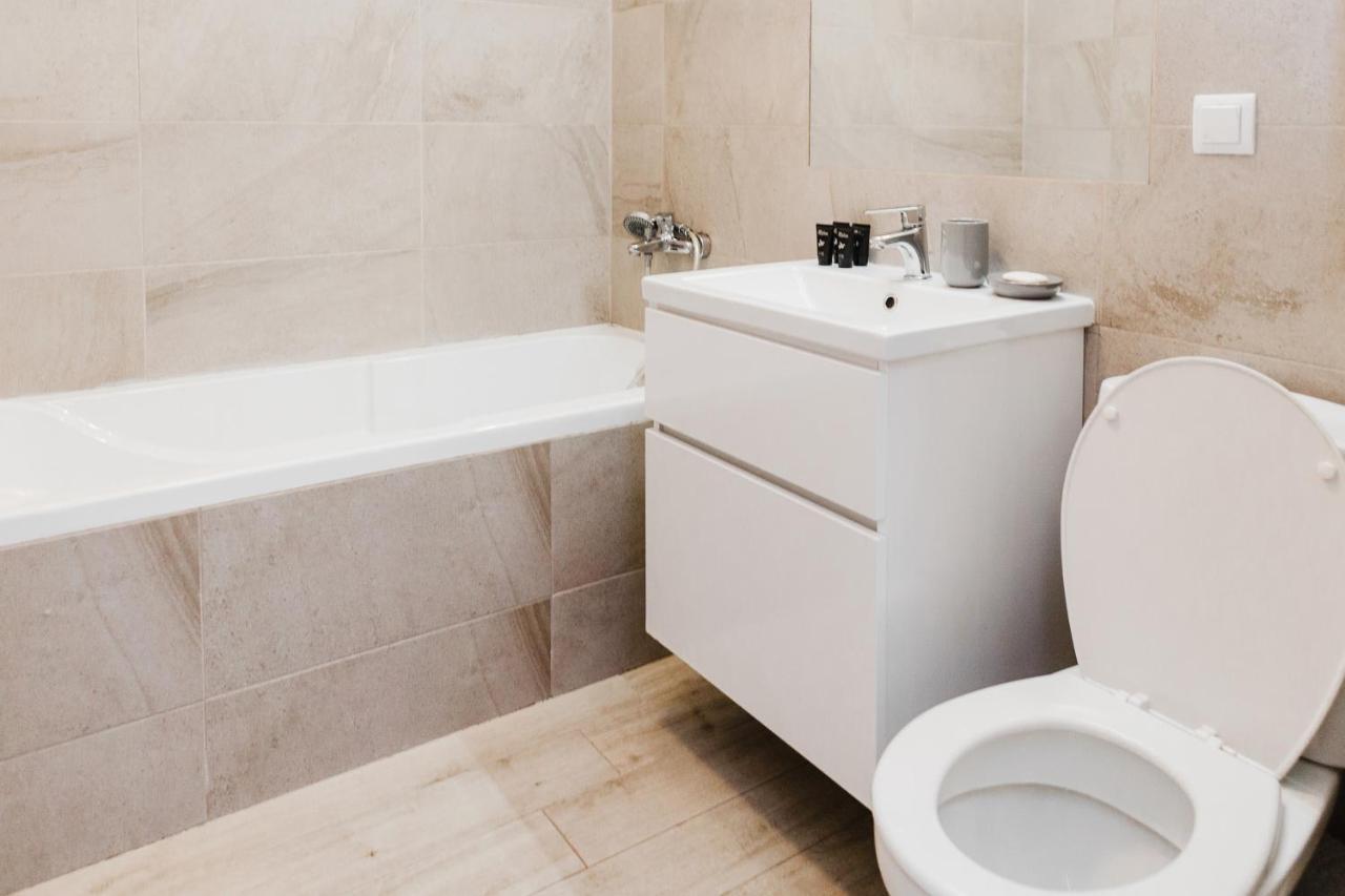 City View Apartment With Free Parking كلوج-نابوكا المظهر الخارجي الصورة